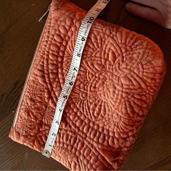 Elegant Quilted Terracotta Bag - Picture 5 of 6